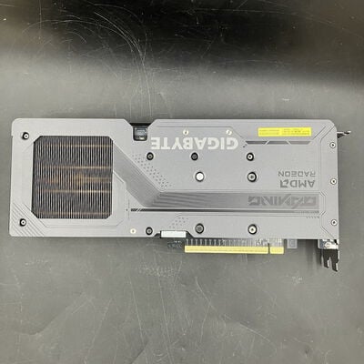 【大須店】中古  GIGABYTE GV-R9060XTGAMING OC-16GD (RX9060XT 16G) 179900 