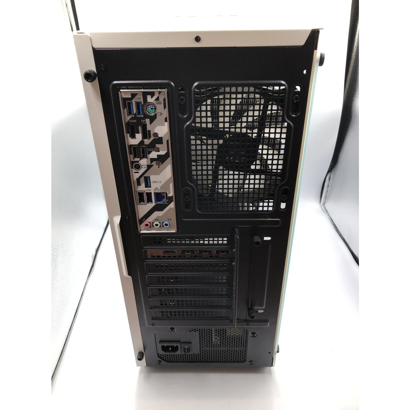中古自作PC i5-11400F搭載 中古 自作PC(i5 12400F/16GB/SSD1TB/ドライブ無し/RTX3060/OSなし