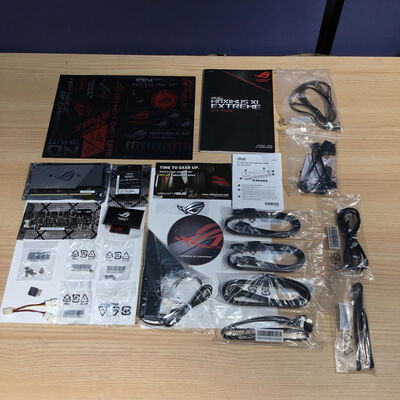 【松山環状枝松店】中古  ASUS ROG MAXIMUS XI EXTREME (Z390 1151 EATX DDR4) 138871 