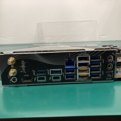 【富山本郷店】中古  ASRock Z890 LiveMixer WiFi (Z890 1851 ATX DDR5) 172167 