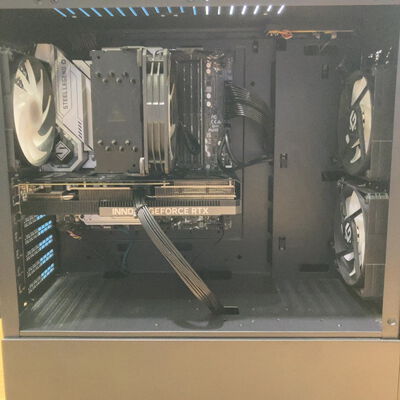 【甲府飯田店】中古  自作パソコン(i7 13700F/16GB/SSD1TB/RTX4070 SUPER/W11H) 4720003259 