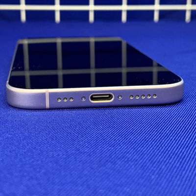 【横浜駅前店】中古  Apple iPhone17 256GB ラベンダー 【docomo版SIMフリー】 MG6A4J/A 182963 