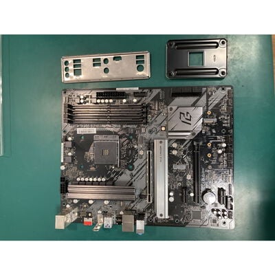 【富山本郷店】中古  ASRock B550 Phantom Gaming 4 (B550 AM4 ATX DDR4) 142933 