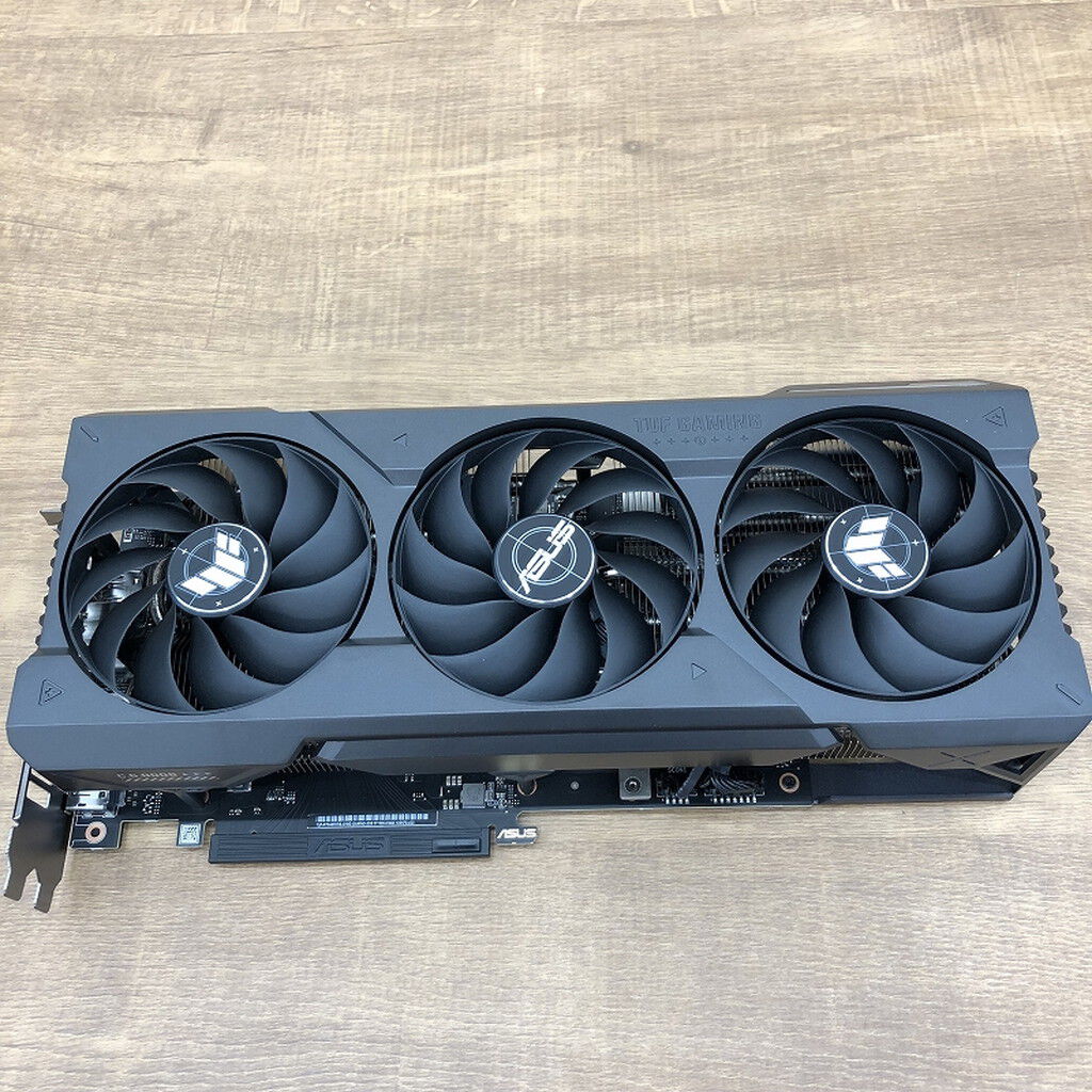 中古 ASUS TUF-RTX4070TIS-O16G-GAMING (RTX4070Ti SUPER 16GB