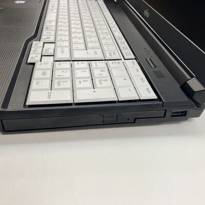 【仙台店】中古  Fujitsu FMVA0F028P (Core i5-1335U/16GB/SSD256GB/SMt/-/WLAN/15.6HD/W11P64/-) 3240008604 