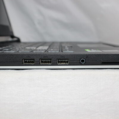 【通販センター】中古  ASUS ROG Strix G15(Intel Core i7 10750H/16GB DDR4 (PC4)/SSD512GB/なし/NVIDIA GeForce GTX 1660 Ti 6GB/15.6/1920x1080/Wi-Fi/W11H64 MAR) 199710 