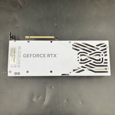 【大須店】中古  Palit NE75070U19K9-GB2050W (RTX5070 12GB WHITE OC) 188946 