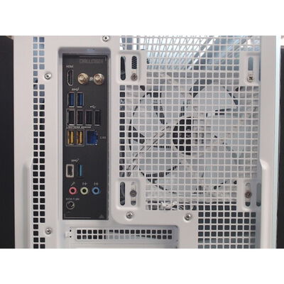 【前橋ｲﾝﾀｰｱｶﾏﾙ店】中古  自作パソコン(Ryzen 7 7800X3D/32GB/SSD512GB/W11H) 4540002101 