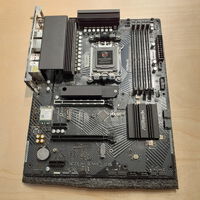中古  ASRock B650 PG Lightning WiFi (B650 AM5 ATX DDR5) 4700000734 