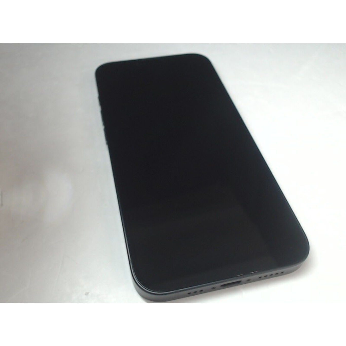 中古 【au版SIMフリー】Apple iPhone16e ブラック 128GB MD1Q4J/A