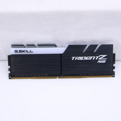 【通販センター】中古  PC4-25600 8GB デスクトップ用(DDR4-3200) 140727 