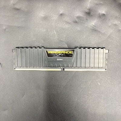 【熊本浜線店】中古  PC4-21300 8GB デスクトップ用 126165 