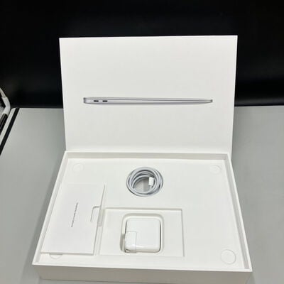 【熊本浜線店】中古  Apple MacBook Air 13インチ 2020 (M1 8CPU 7GPU/16GB/512GB) シルバー　A2337 5370001051 