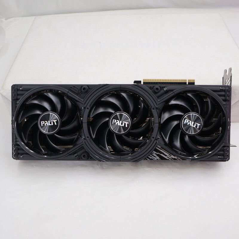 中古 Palit RTX 5070 GamingPro 12GB NE75070019K9-GB2050A(RTX5070