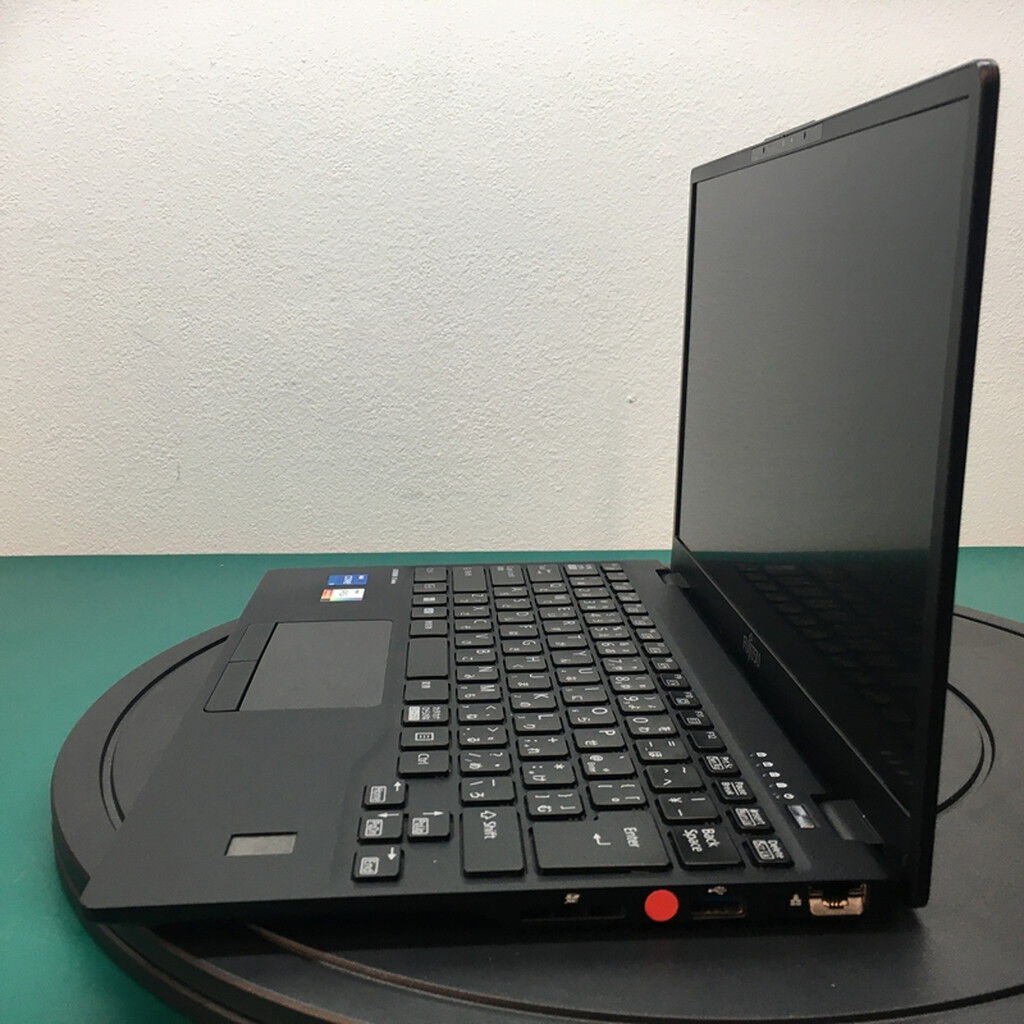 中古 FUJITSU LIFEBOOK U9312/J(i5-1245U/16GB/SSD256GB/オンボード