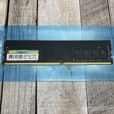 【広島店】中古  PC4-25600 8GB デスクトップ用(DDR4-3200) 140727 