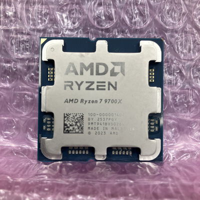 【富士青葉店】中古  AMD Ryzen 7 9700X (AM5/3.8GHz/40M/C8/T16/65W) 169022 
