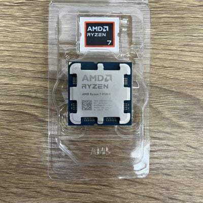 【津ラッツ店】中古  AMD Ryzen 7 9700X (AM5/3.8GHz/40M/C8/T16/65W) 169022 