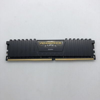 【宇都宮鶴田店】中古  PC4-21300 16GB デスクトップ用(DDR4-2666) 135638 
