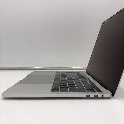 【福井日之出店】中古  Apple Macbook Pro 2018 （13.3インチ/Core i5 2.3GHz/8GB/512GB/シルバー） MR9V2J/A 139723 