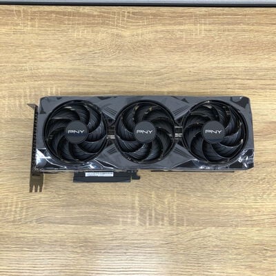 【津ラッツ店】中古  PNY GeForce RTX 5070 Ti 16GB Overclocked Triple Fan 4990001289 