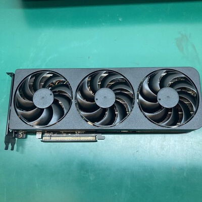 【浦添城間店(沖縄)】中古  玄人志向 RD-RX9070XT-E16GB/TP（RX9070XT 16GB） 3480038970 