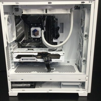 【座間相武台】中古  FRONTIER FRGHLMB650/WS307(Ryzen 7 9800X3D/16GB/SSD2TB/RX9070XT/なし/W11H) 4510001817 
