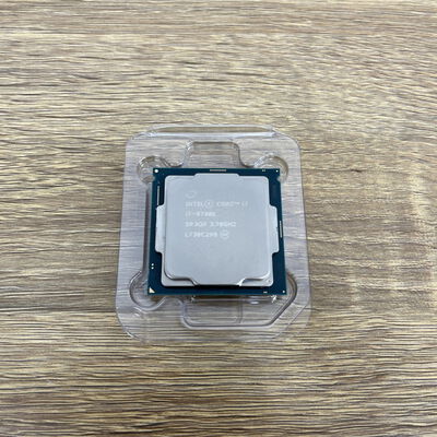 【津ラッツ店】中古  INTEL Core i7 8700K (1151/3.70GHz/12M/C6/T12) 136197 