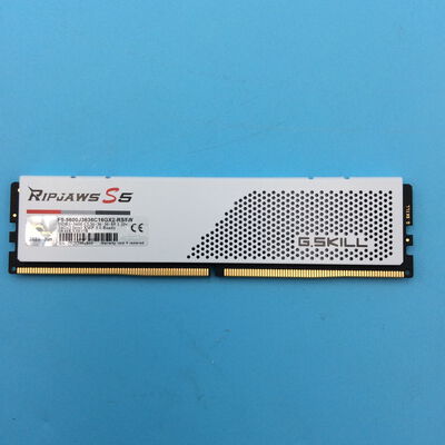 【秋葉原本店】中古  PC5-44800 16GB デスクトップ用(DDR5-5600) 149153 