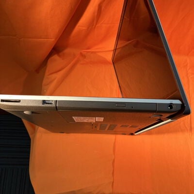 【なんば店】中古  富士通 FMVWF3NB7G (R7 5700U/16Gb/SSD256GB/BD-RE/WLAN/17.3FHD/W11H) 3280021418 