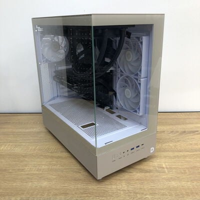 【津ラッツ店】中古  自作PC (Ryzen 7 7800X3D/32GB/RX9060XT 16GB/ストレージなし/OSなし) 184945 