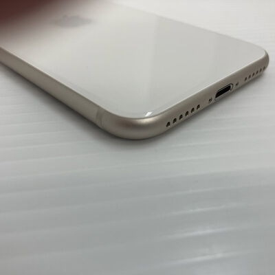 【秋葉原本店】中古  【国内版SIMフリー】Apple iPhoneSE 4.7インチ (第3世代) 64GB (スターライト) MMYD3J/A 154843 