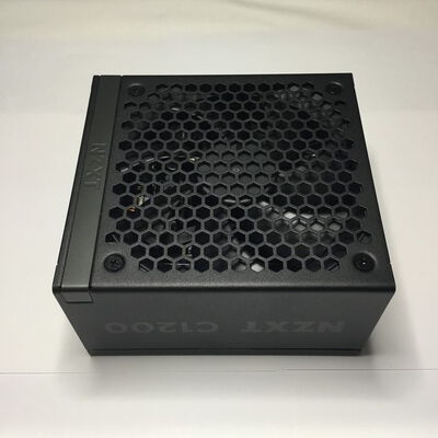 【松山環状枝松店】中古  NZXT PA-2G2BB-JP(C1200 Black ATX3.1 1200W 80+G P) 4560001375 