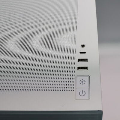 【札幌店】中古  自作PC(i7 14700K/32GB/SSD1TB/光学ドライブなし/オンボード/OSなし) 3210015633 