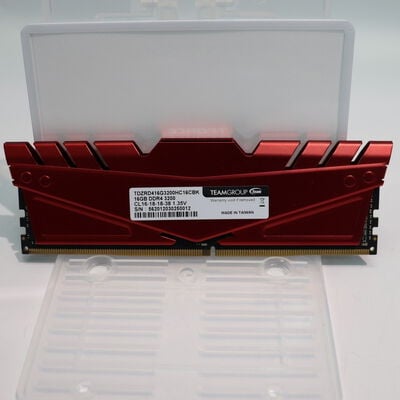 【札幌店】中古  PC4-25600 16GB デスクトップ用(DDR4-3200) 140728 