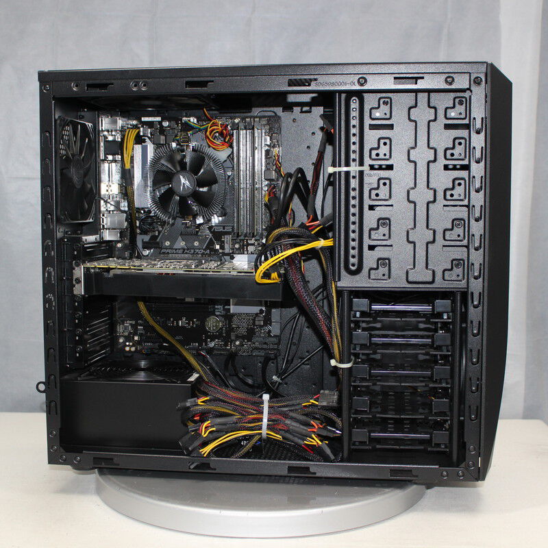 ゲーミングPC 白 8700k 1070ti（GK-GTX1070Ti-E8GB/WHITE | 玄人