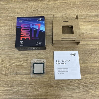 【津ラッツ店】中古  INTEL Core i7 8700K (1151/3.70GHz/12M/C6/T12) 136197 