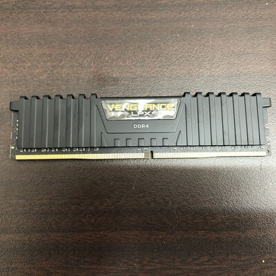 【福山ココローズ店】中古  PC4-25600 16GB デスクトップ用(DDR4-3200) 140728 
