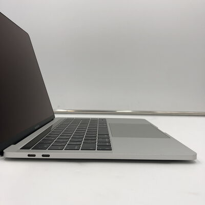 【福井日之出店】中古  Apple Macbook Pro 2018 （13.3インチ/Core i5 2.3GHz/8GB/512GB/シルバー） MR9V2J/A 139723 