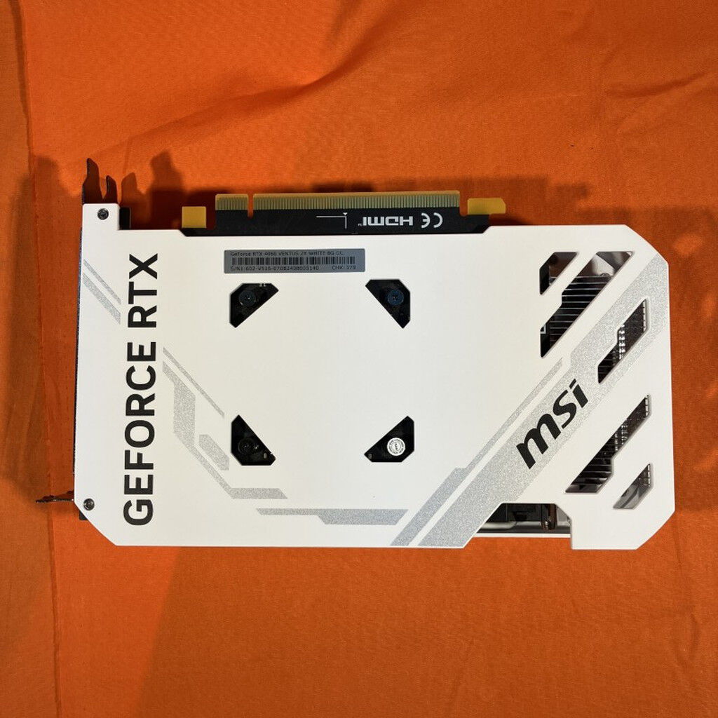 中古 MSI GeForce RTX 4060 VENTUS 2X WHITE 8G OC 3280021470
