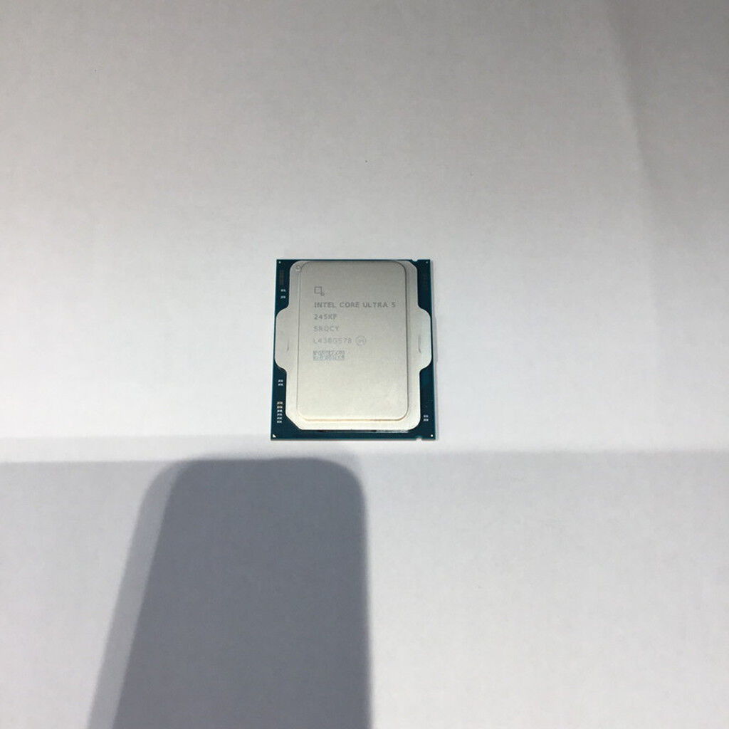 中古 INTEL Core Ultra 5 245KF (1851/4.2G/24M/C14/T14) 4560001604