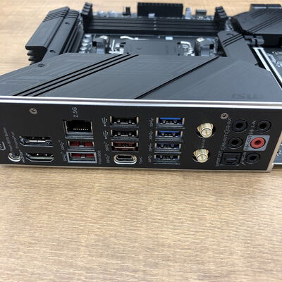 【宇都宮鶴田店】中古  MSI MAG B650 TOMAHAWK WIFI (B650 AM5 ATX DDR5) 152770