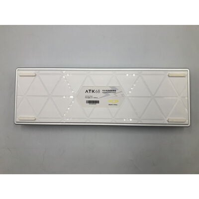 【水戸赤塚店】中古  ATK ATK68-WG (有線 ｹﾞｰﾐﾝｸﾞｷｰﾎﾞｰﾄﾞ) 4680003087 