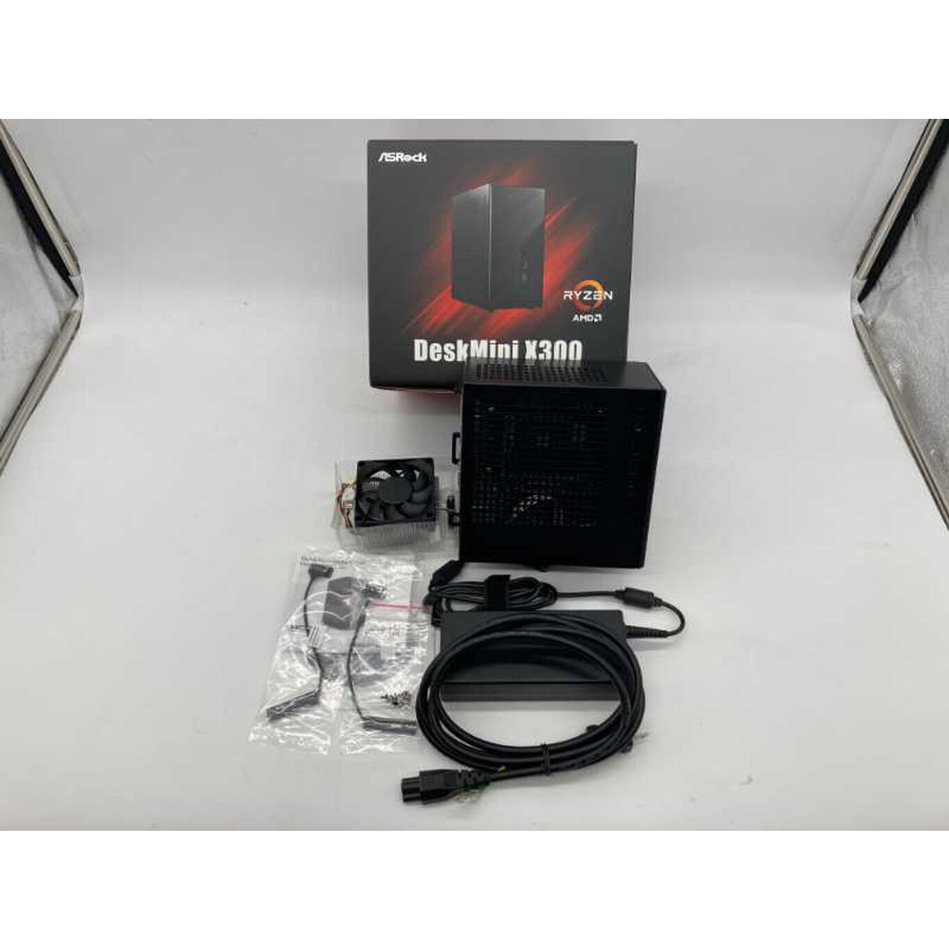 中古 AsRock DeskMini X300 4640001508 （329380） ｜ パソコン通販の