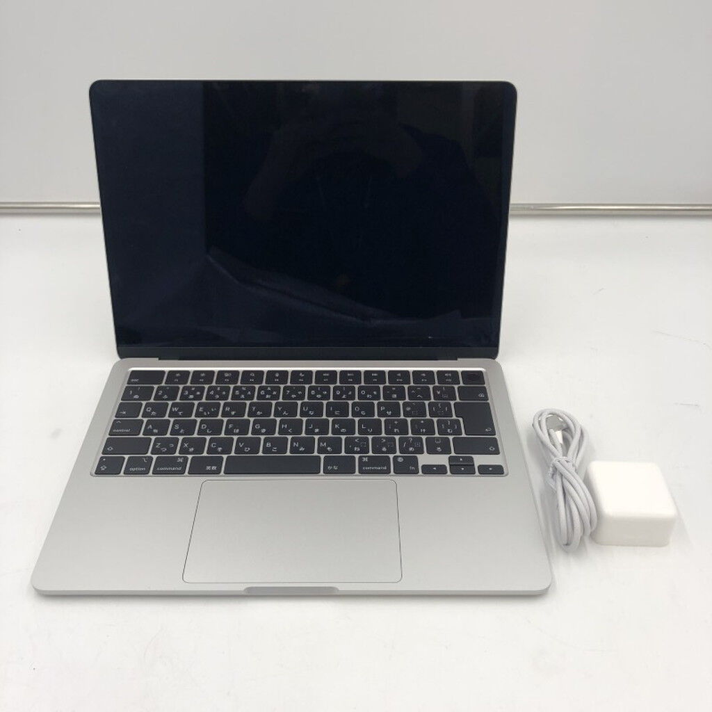中古 MacBook Air 13インチ(M3/2024) シルバー M3(CPU:8C/GPU:10C)/16G
