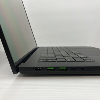 【秋葉原本店】中古  Razer_Blade_16(i9-14900HX/32GB/SSD1TB/RTX4090/W11H) 3410015624 