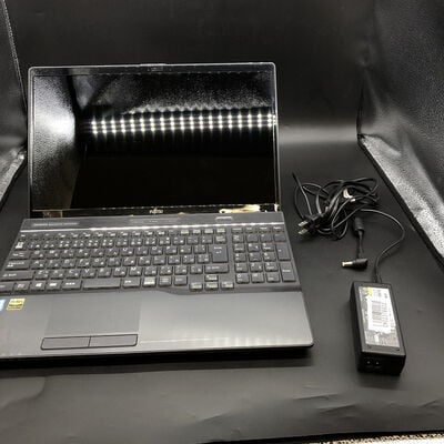 【宇都宮鶴田店】中古  FUJITSU LIFEBOOK AH53/C2 (i7-8550U/16GB/HDD1TB/W10H) 5280001574 