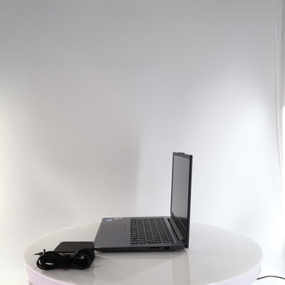 【秋葉原本店】中古  LENOVO_IdeaPad_Slim3(5 120U/16GB/SSD512GB/W11H) 3410015974 