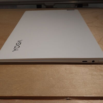 【鹿児島店】中古  Lenovo YOGA　Slim 7i Carbon(i7-1165G7/8GB/SSD500GB/W11H) 4700001050 