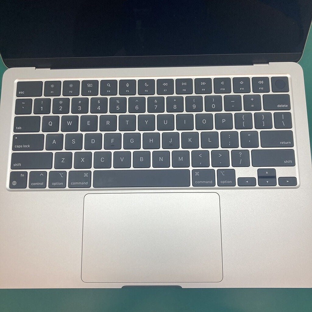 中古 Apple MacBook Air 2024 Z1G700062 (Apple M3/24GB/SSD 2TB/13.3